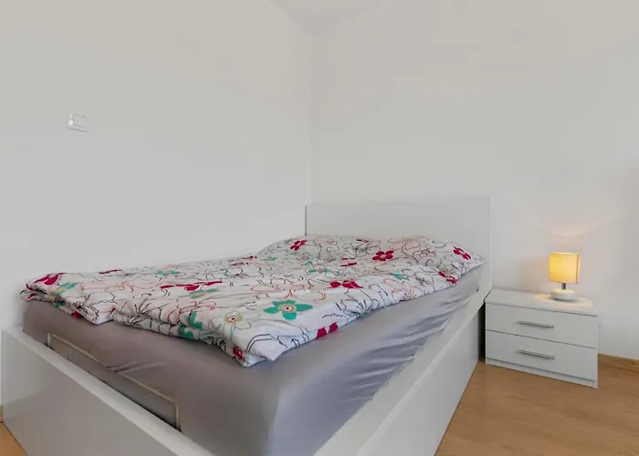 Apartament 20 Minutes From Center W Netflix, Coffee Or Tea & Parking